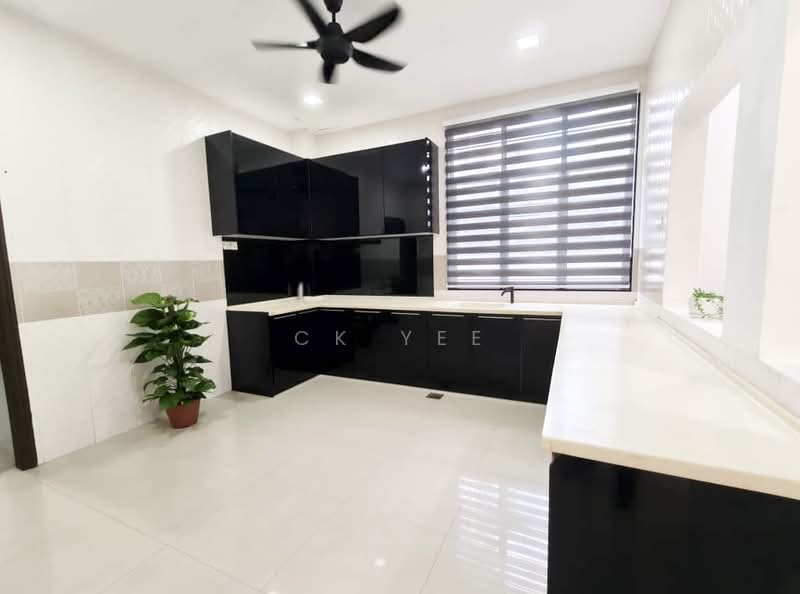 Bungalow for Sale in Taman Yarl (Jalan Klang Lama (Old Klang Road)) - CK Yee - Kitchen - PropertyGuru.com.my