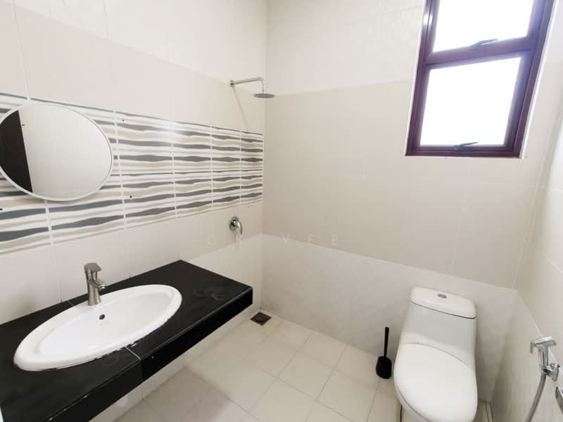 Bungalow for Sale in Taman Yarl (Jalan Klang Lama (Old Klang Road)) - CK Yee - Bathroom - PropertyGuru.com.my