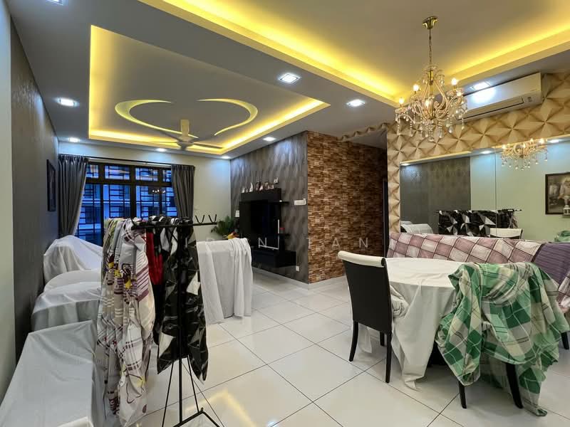 The Platino Serviced Apartment untuk Untuk Dijual - RM 750,000, Mac 2026 - Living Room - PropertyGuru.com.my