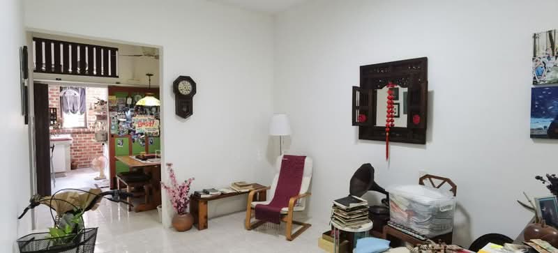 1-storey Terraced House for Sale in Ipoh (Perak) - Phybee Tan - Living Room - PropertyGuru.com.my