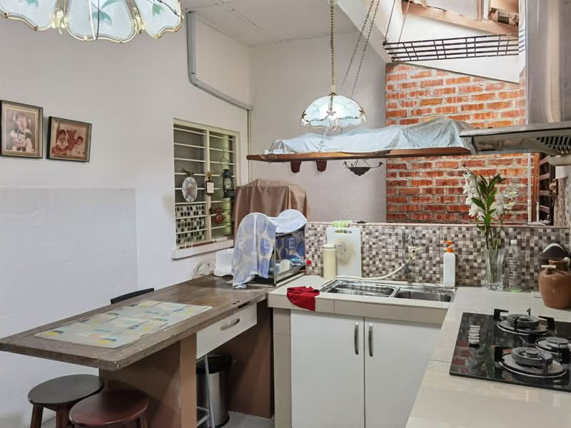 1-storey Terraced House for Sale in Bandar Baru Sri Klebang (Chemor) - Phybee Tan - Kitchen - PropertyGuru.com.my