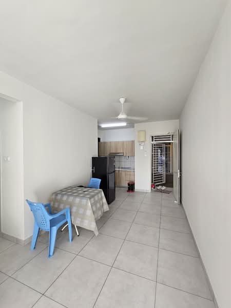 Service Residence for Sale at Majestic Maxim - Kah Hing - Kitchen - PropertyGuru.com.my