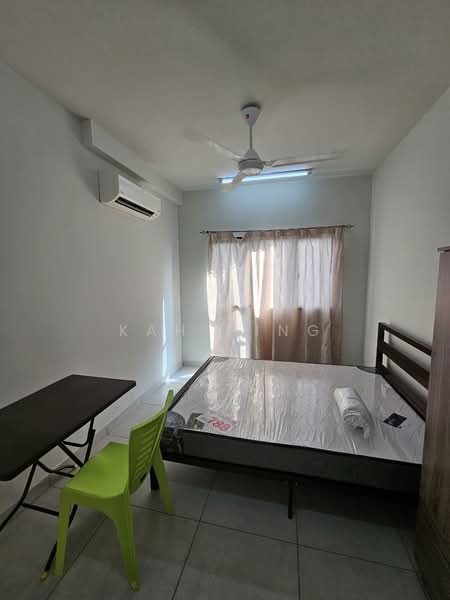 Service Residence for Sale at Majestic Maxim - Kah Hing - Bedroom - PropertyGuru.com.my