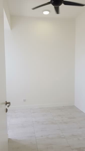 Condominium for Sale at CloudTree Residence - Amanda Lau - 3rd Bedroom - PropertyGuru.com.my