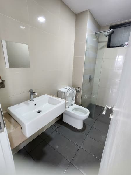 Servis Apartment untuk Disewa di United Point (Residensi Berpadu) - Irine Yap - Bathroom - PropertyGuru.com.my