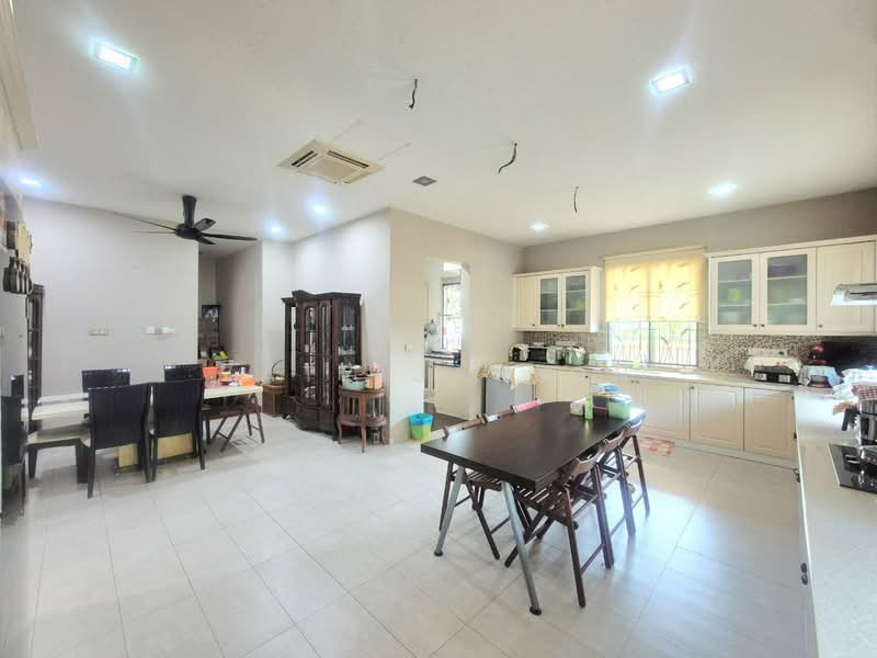 Bandar Tun Hussein Onn untuk Untuk Dijual - RM 1,800,000, Apr 2026 - Dining Room - PropertyGuru.com.my