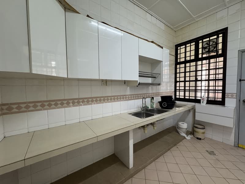 1-storey Terraced House for Sale in Taman Molek (Johor Bahru) - Lynn Wong - Kitchen - PropertyGuru.com.my