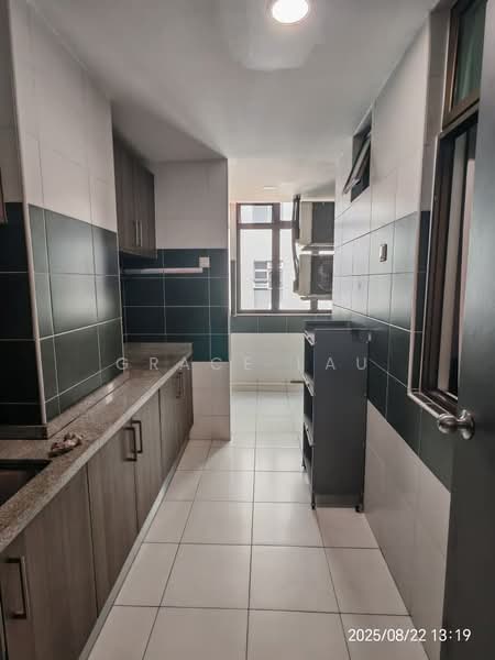 Service Residence for Rent at D'Inspire Residence (Inspira Bestari) - Grace Lau - Kitchen - PropertyGuru.com.my