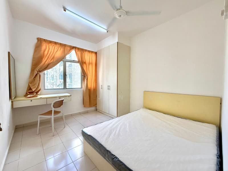 Apartment for Sale at Villa Krystal @ Bandar Selesa Jaya - Foo Jun Tao - Bedroom - PropertyGuru.com.my