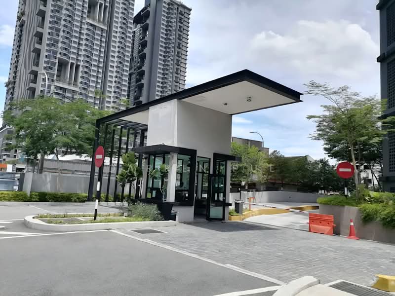 Service Residence for Sale at D'sands Residence - Darren Pue - Exterior - PropertyGuru.com.my