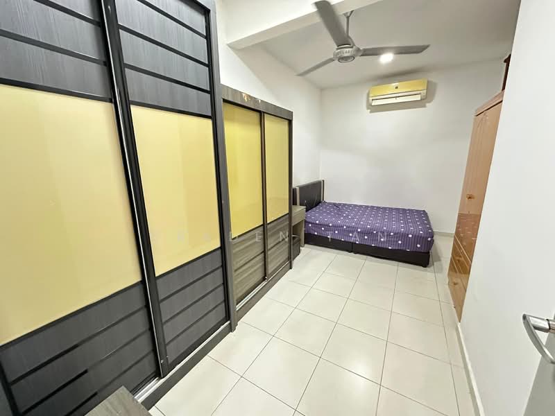 2-storey Terraced House for Rent in Taman Daya (Johor Bahru) - Braden Tan - Bedroom - PropertyGuru.com.my