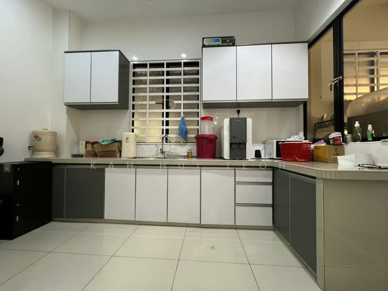 Taman Alma Ria untuk Untuk Dijual - RM 950,000, Mac 2026 - Kitchen - PropertyGuru.com.my
