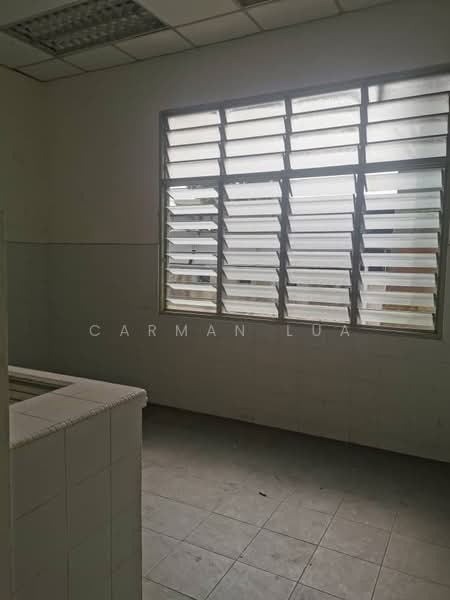 Shop / Office for Sale in Taman Cheng Baru (Cheng) - Carman Lua - Interior - PropertyGuru.com.my