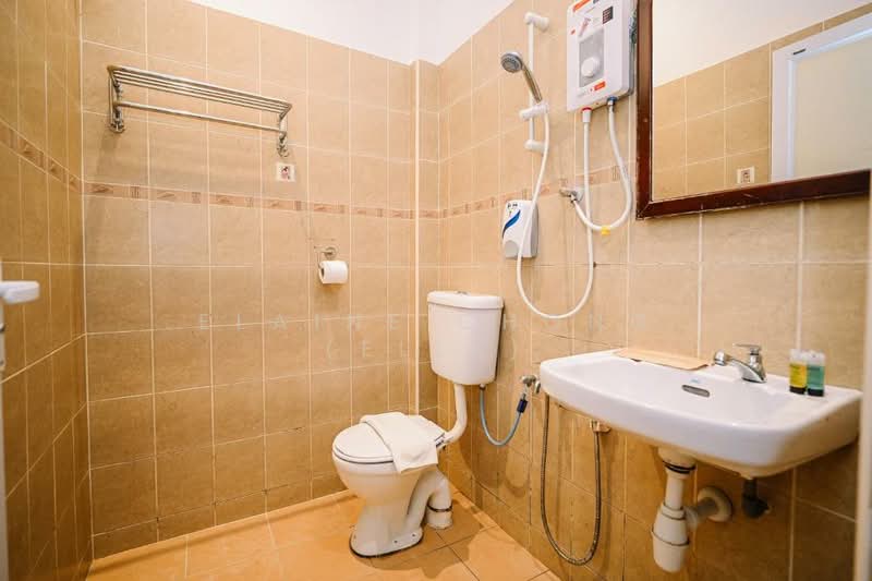 Hotel / Resort for Sale in Melaka (Melaka) - Elaine Chong (Elle) - Bathroom - PropertyGuru.com.my