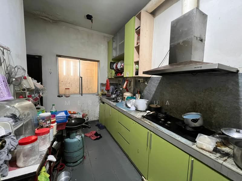 Semi-Detached House for Sale in Kulai (Johor) - Merry Chua - Kitchen - PropertyGuru.com.my