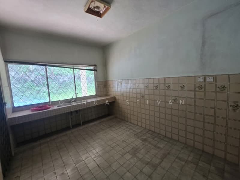 Semi-Detached House for Sale in Bukit Damansara (Damansara Heights) - Joshua Selvan - Kitchen - PropertyGuru.com.my
