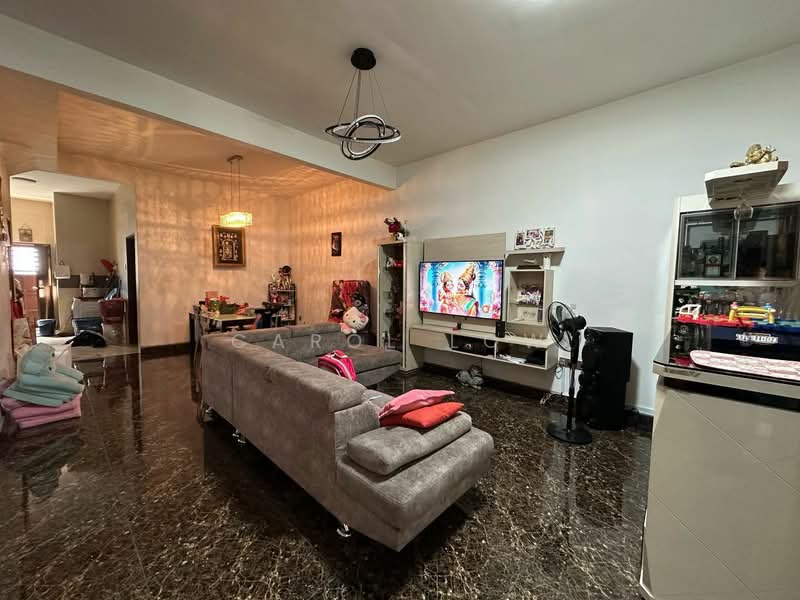 2-storey Terraced House for Sale in Taman Bestari Indah (Ulu Tiram) - Carol Low - Living Room - PropertyGuru.com.my