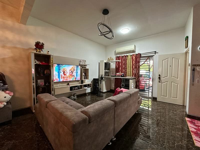 2-storey Terraced House for Sale in Taman Bestari Indah (Ulu Tiram) - Carol Low - Living Room - PropertyGuru.com.my