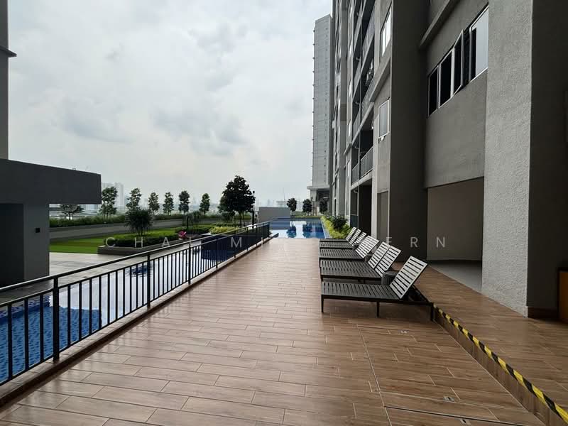 PPAM Residensi Amansuri untuk Untuk Disewa - RM 1,600 /bulan, Mac 2026 - Pool - PropertyGuru.com.my