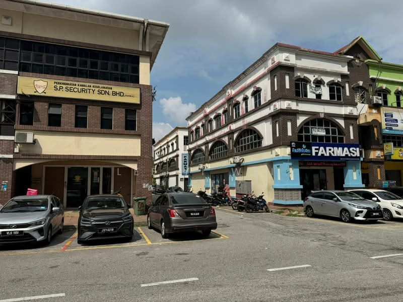 Shop for Rent in Seksyen 8 (Kota Damansara) - Lee Yi Wei - Exterior - PropertyGuru.com.my