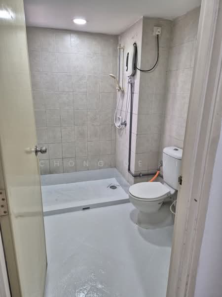 Kondominium untuk Dijual di Green Avenue Condominium - Chong De Yi - Bathroom - PropertyGuru.com.my