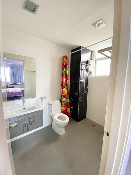 Apartment for Sale at Sri Bayu Apartments - Chow Kok Toong - Bathroom - PropertyGuru.com.my