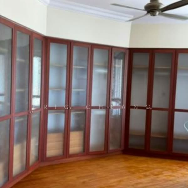 Condominium for Sale at The Regency Condominium - Eric Cheang - Master Bedroom's Clothes Wardrobes - PropertyGuru.com.my