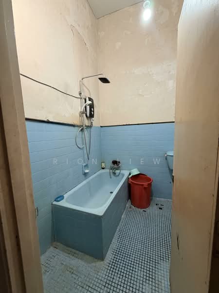 Taman Connaught untuk Untuk Dijual - RM 798,000, Mac 2026 - Bathroom - PropertyGuru.com.my