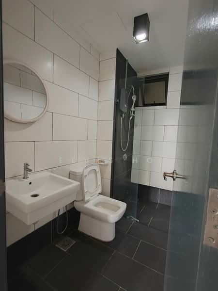 Selayang 18 untuk Untuk Dijual - RM 460,000, Mac 2026 - Bathroom - PropertyGuru.com.my