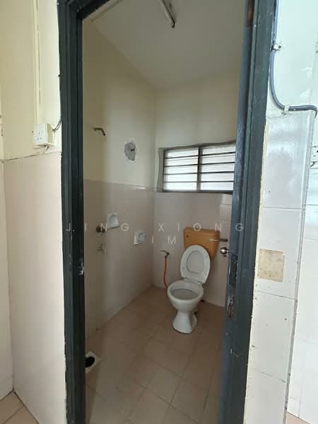 2-storey Terraced House for Rent in Taman Putra Perdana (Puchong) - Jing Xiong Lim - Bathroom - PropertyGuru.com.my
