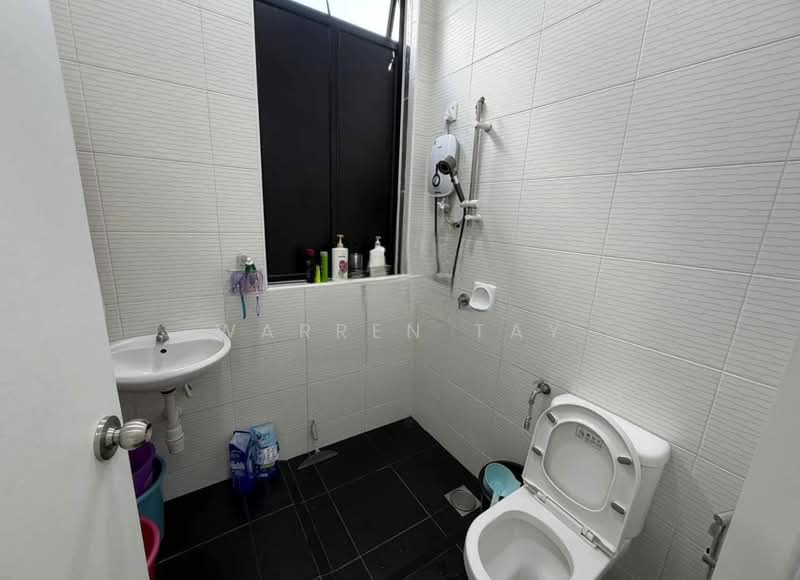 2-storey Terraced House for Sale in Kota Masai (Pasir Gudang) - Warren Tay - Bathroom - PropertyGuru.com.my