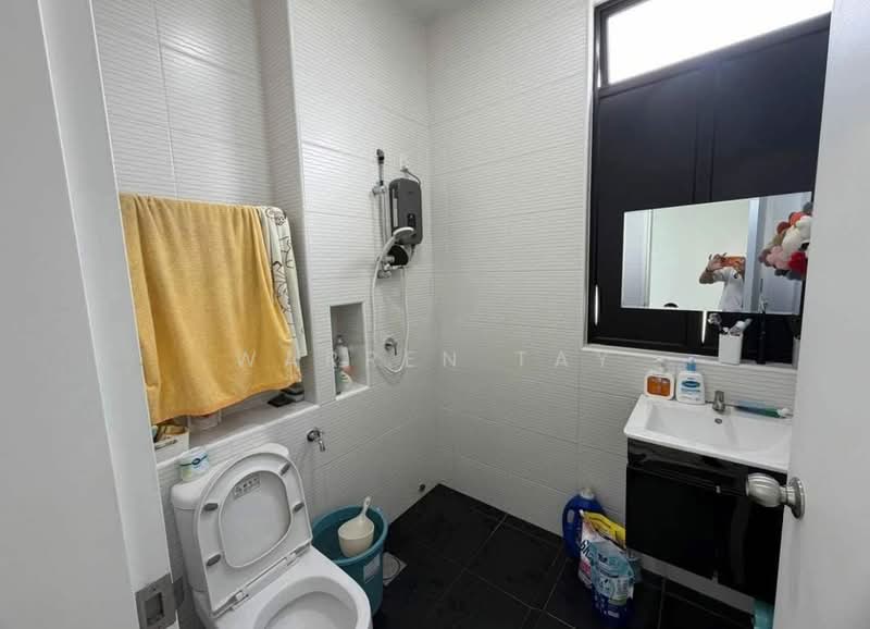 2-storey Terraced House for Sale in Kota Masai (Pasir Gudang) - Warren Tay - Bathroom - PropertyGuru.com.my