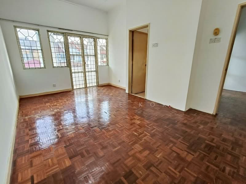 2-storey Terraced House for Sale in Usj 11 (Subang Jaya) - Joyce Kok - Living Room - PropertyGuru.com.my