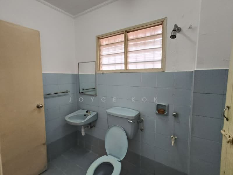 2-storey Terraced House for Sale in Usj 11 (Subang Jaya) - Joyce Kok - Bathroom - PropertyGuru.com.my