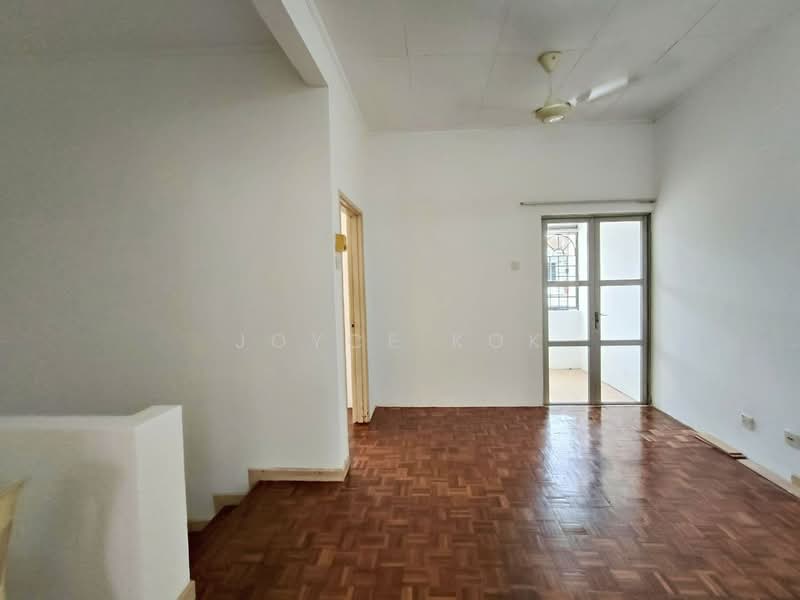 2-storey Terraced House for Sale in Usj 11 (Subang Jaya) - Joyce Kok - Living Room - PropertyGuru.com.my
