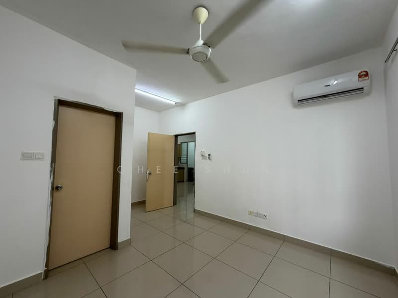 Service Residence for Rent at Platinum Lake PV 21 - Chee Shun - PropertyGuru.com.my