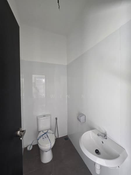 Shop for Rent in Taman Perdana (Simpang Ampat) - Edwin Ng - Bathroom - PropertyGuru.com.my
