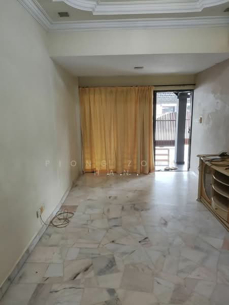 1-storey Terraced House for Sale in Bandar Baru Permas Jaya (Permas Jaya) - Piong Zong Han - Living Room - PropertyGuru.com.my