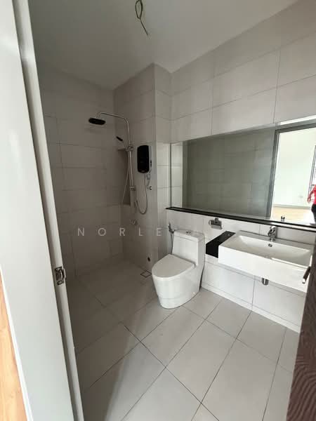 2-storey Terraced House for Sale in Elmina (Shah Alam) - Norlela . - Bathroom - PropertyGuru.com.my