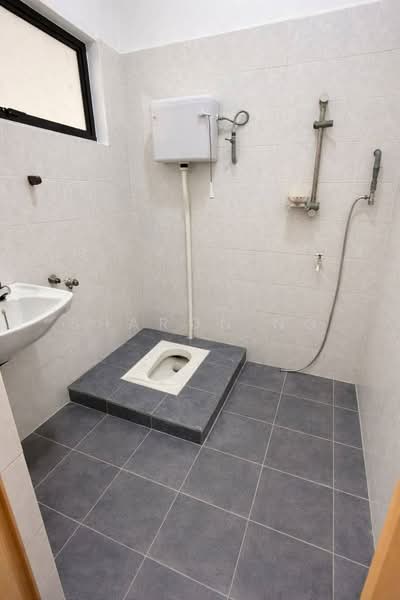 2-storey Terraced House for Sale in Taman Kempas (Tampoi) - Sharon Ng - Bathroom - PropertyGuru.com.my