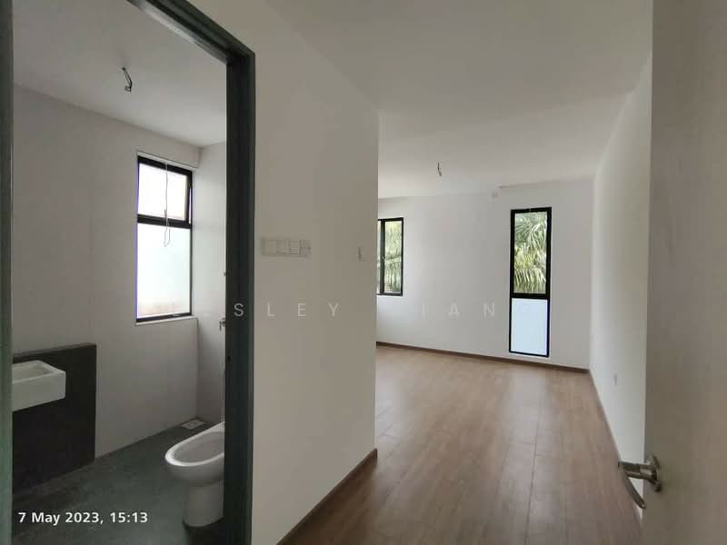 Link Bungalow for Sale in Pontian (Johor) - Lesley Siang - Bathroom - PropertyGuru.com.my