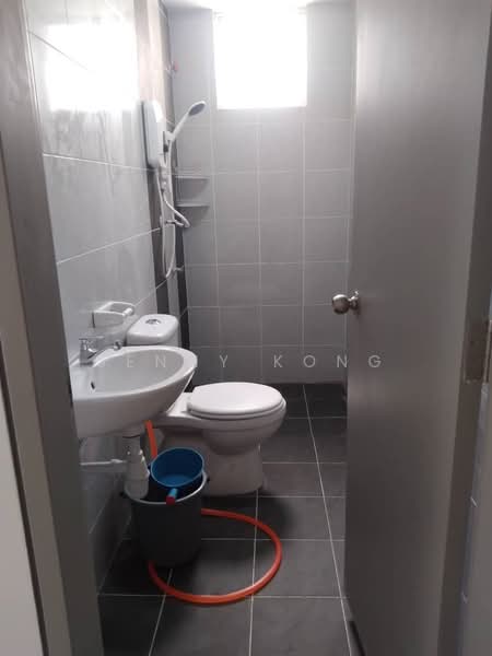 Apartment for Rent at Idaman Melur @ Cybersouth - Jenny Kong - Bathroom - PropertyGuru.com.my
