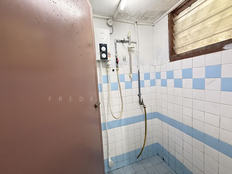 Taman Bunga Raya untuk Untuk Disewa - RM 2,000 /bulan, Mac 2026 - Bathroom - PropertyGuru.com.my