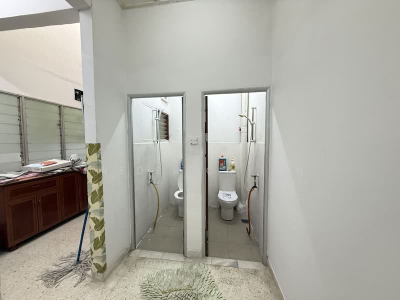 Taman Bunga Raya untuk Untuk Disewa - RM 2,000 /bulan, Mac 2026 - Bathroom - PropertyGuru.com.my