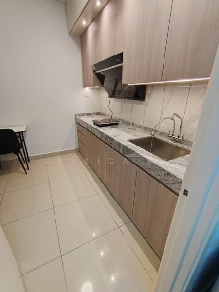 Apartment for Rent at Austin Suites (Permata Austin) - Jessica Ma - Kitchen - PropertyGuru.com.my