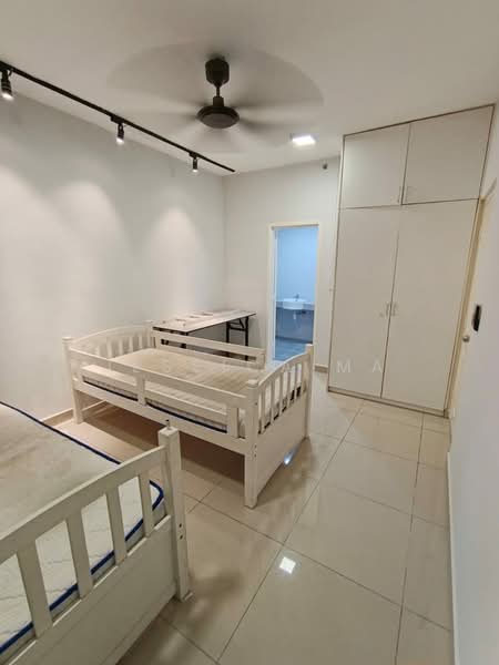 Apartment for Rent at Austin Suites (Permata Austin) - Jessica Ma - Bedroom - PropertyGuru.com.my