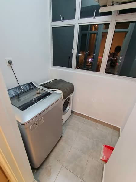 Apartment for Rent at Austin Suites (Permata Austin) - Jessica Ma - Balcony - PropertyGuru.com.my