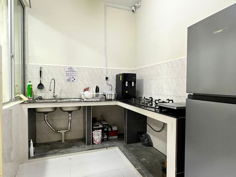 Apartment for Sale at Idaman Senibong - Peter Tan - Kitchen - PropertyGuru.com.my