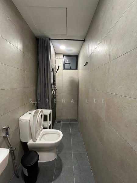 Servis Apartment untuk Disewa di AraTre' Residences - Serena Lee - Bathroom - PropertyGuru.com.my