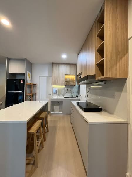 Servis Apartment untuk Disewa di AraTre' Residences - Serena Lee - Kitchen - PropertyGuru.com.my